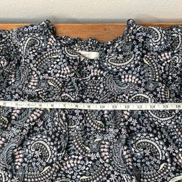 LOFT Sleeveless Paisley Blouse Black White Casual Top Wome - Picture 4 of 6